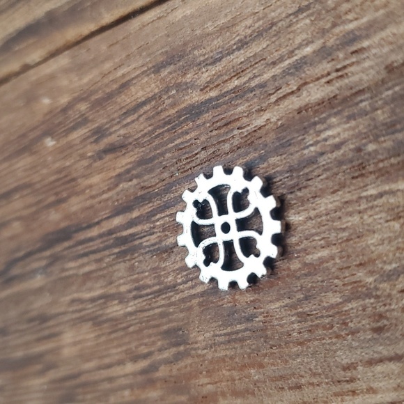 Steampunk gasket charm - Picture 1 of 1